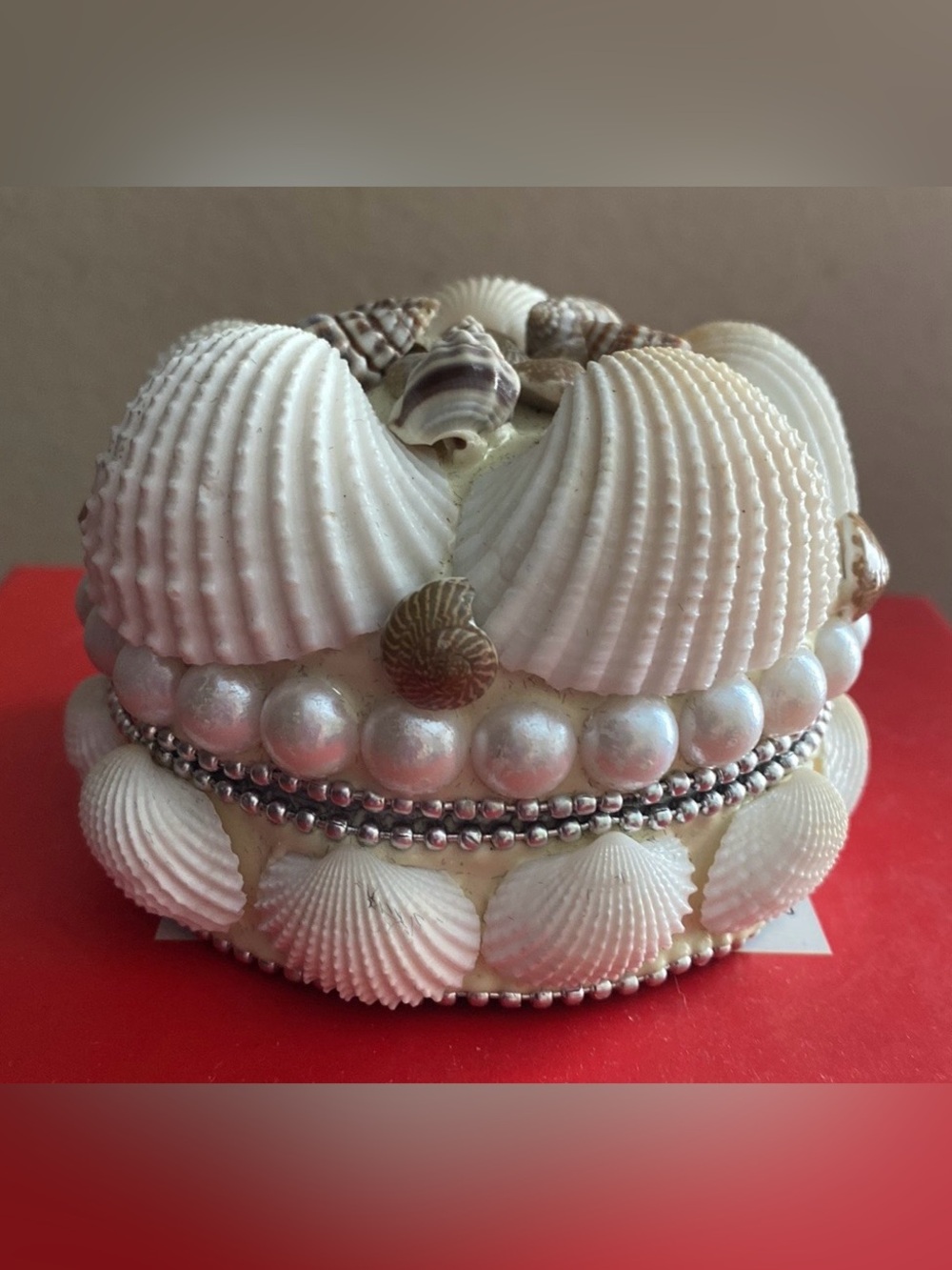 White Seashells/ Pearls Jewelry Trinkets-